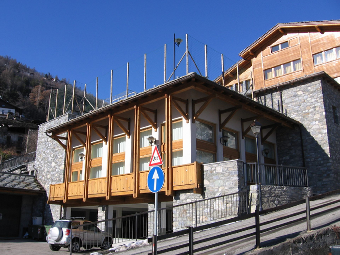 Gignod: Investiti quasi 40mila euro per nuovi serramenti scuole Gignod: Investiti quasi 40mila euro per nuovi serramenti scuole