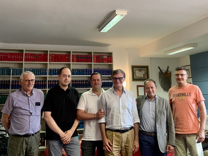 Italia al Centro con Toti VdA entra nel tavolo del centro destra Italia al Centro con Toti VdA entra nel tavolo del centro destra