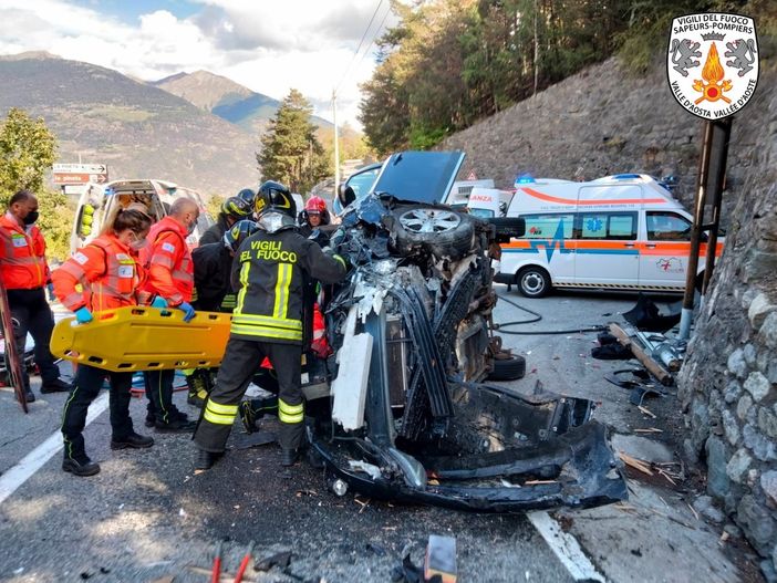 Incidente stradale sulla strada per Cogne Incidente stradale sulla strada per Cogne