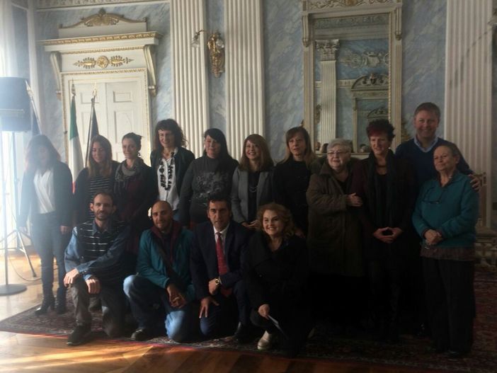 Foto di gruppo per i membri dell'Ati e gli amministratori comunali partecipi del progetto Foto di gruppo per i membri dell'Ati e gli amministratori comunali partecipi del progetto