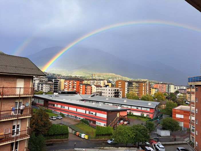 L'arcobaleno sopra la capitale della Regione Autonoma Valle d'Aosta