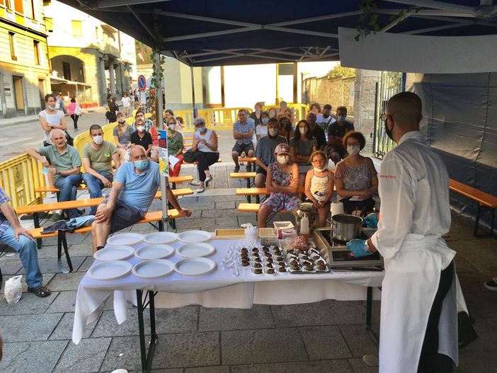 Pont Sain Martin: Successone di Artcom con A Spasso nel Centro
