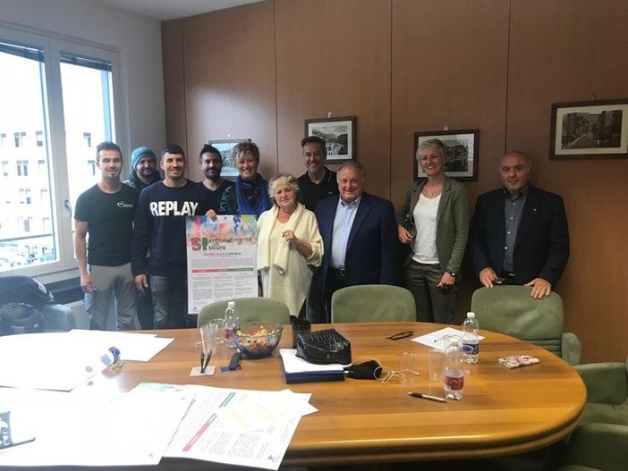 In Valle d’Aosta gli associati Fipe-Confcommercio in prima fila per contrasto uso droghe e abusi nei locali notturni In Valle d’Aosta gli associati Fipe-Confcommercio in prima fila per contrasto uso droghe e abusi nei locali notturni