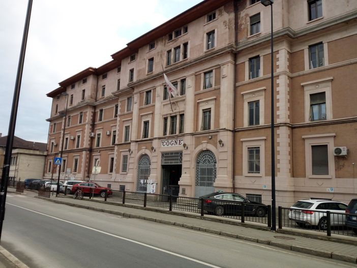 Al via martedì la vaccinazione in azienda per i dipendenti della Cogne Acciai Speciali Al via martedì la vaccinazione in azienda per i dipendenti della Cogne Acciai Speciali