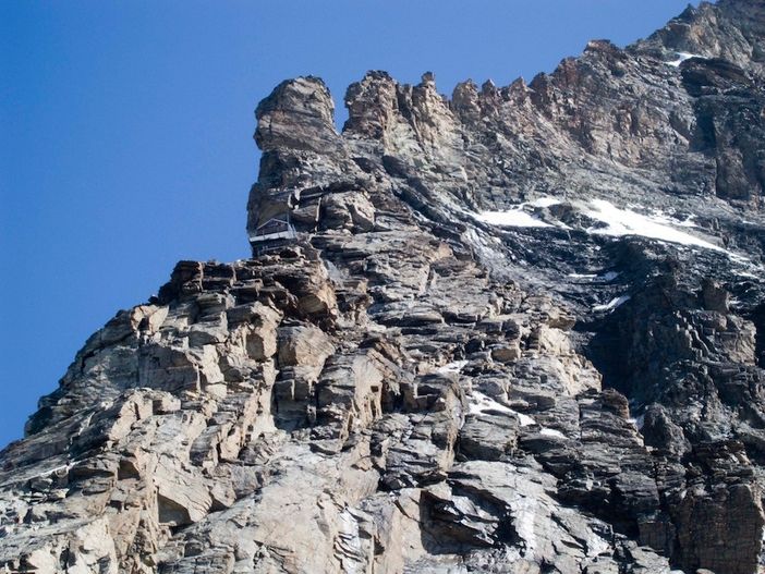 Un tratto della Cresta del Leone, lungo la via normale italiana alla vetta del Cervino