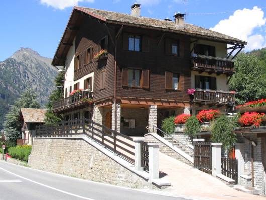 D'Herin comandava la caserma di Brusson