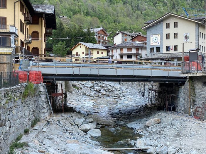 Gaby: Aperto al traffico il nuovo ponte distrutto dall'alluvione