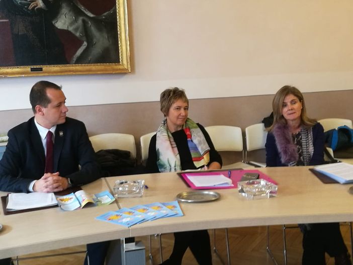 Da sn Luca Girasole, Nicoletta Pepellin e Cristina Esposito