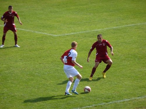 Nella foto di repertorio, un'azione durante una partita del Valle d'Aosta