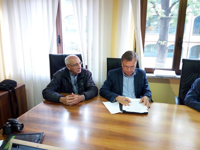 Da sn: Michele Chicherchia e Alfredo Massai (vice pers e pres. CTA), Ernesto Demarie e Alessandro Cama (pres. e direttore Jb Festaz)