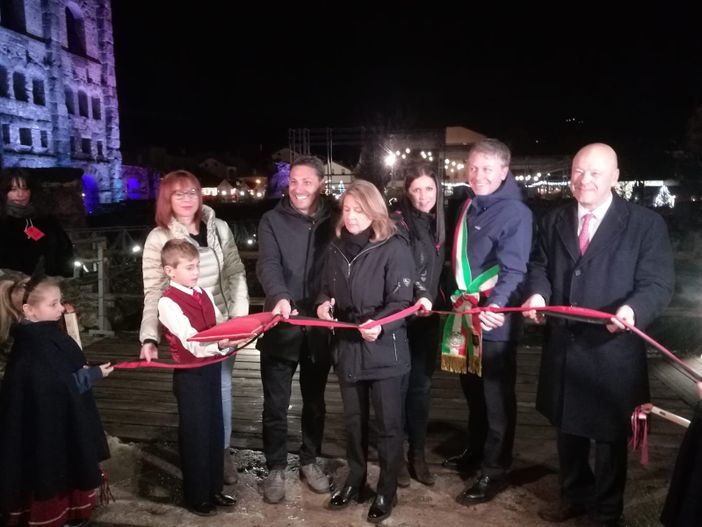 Taglio del nastro al MarcheVertNoel 2019 Taglio del nastro al MarcheVertNoel 2019