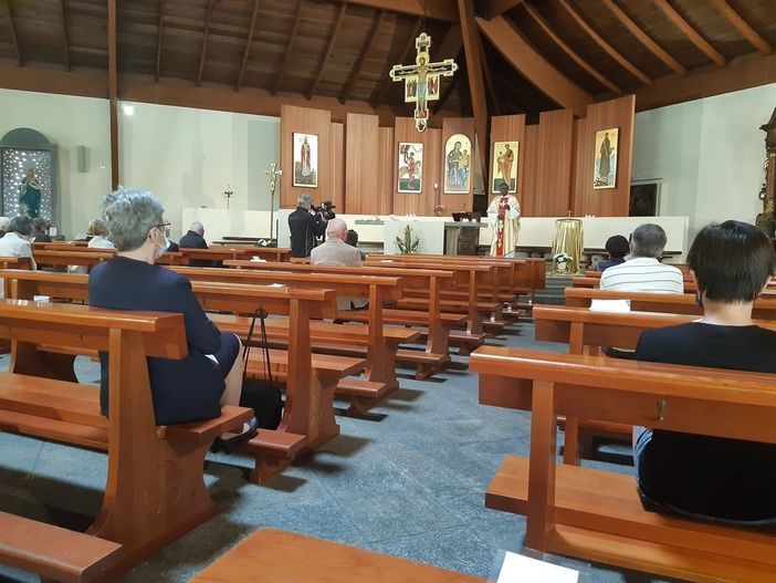 Ritorno della Santa Messa in lingua francese a Saint Martin de Corleans: un legame di fede e tradizione Ritorno della Santa Messa in lingua francese a Saint Martin de Corleans: un legame di fede e tradizione