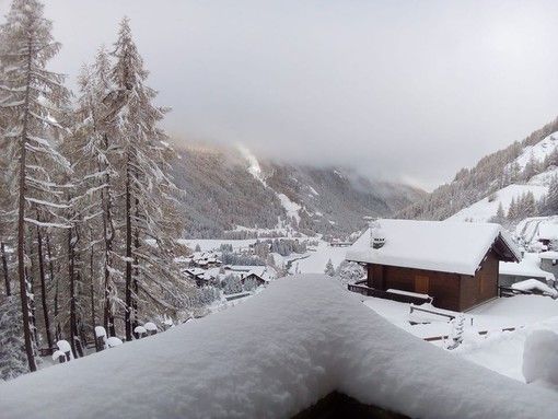 La prima neve a Cogne (foto da profilo Fb Sei di Cogne se... La prima neve a Cogne (foto da profilo Fb Sei di Cogne se...