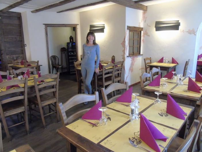 CASA SUBITO IN VALLE D'AOSTA: Attività di Ristorante - Pizzeria in vendita in centro storico ad Aosta! CASA SUBITO IN VALLE D'AOSTA: Attività di Ristorante - Pizzeria in vendita in centro storico ad Aosta!