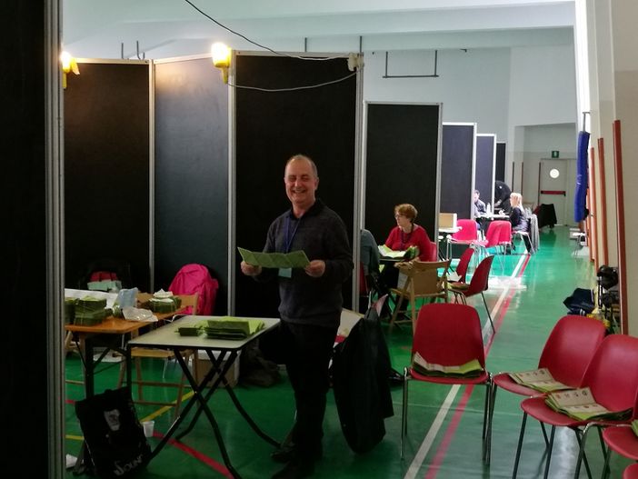 Elezioni regionali: Uv in testa incalzata dalla Lega, M5S sotto le aspettative - AGGIORNAMENTI IN TEMPO REALE