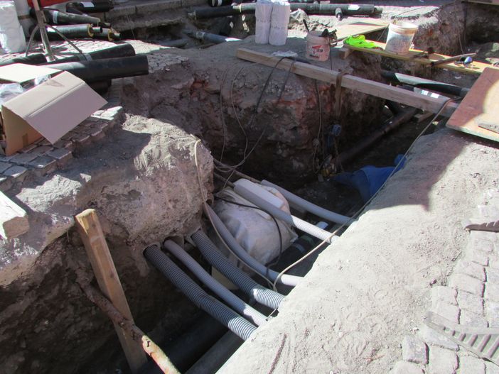 Lo scavo in piazza Narbonne