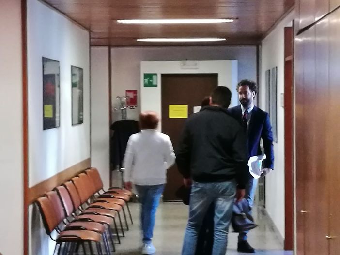 Il pm Francesco Pizzato e, di spalle, Cassiano Treboud