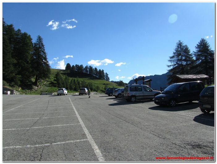 Nus: Scorribanda dei vandali al parcheggio di Lignan, danni per migliaia di euro