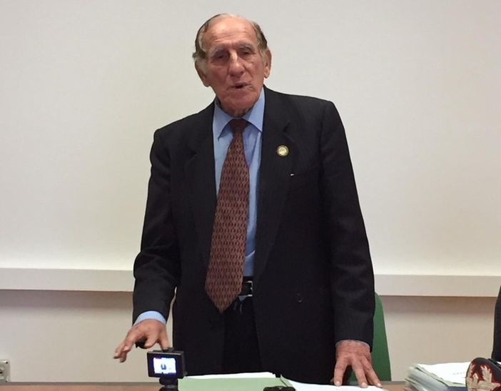 Il prof. Orlando Formica