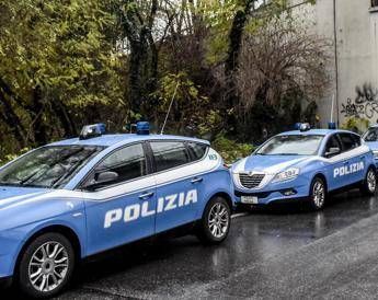 Milano, sparatoria in zona Rogoredo tra rapinatore e polizia: l'uomo è gravissimo