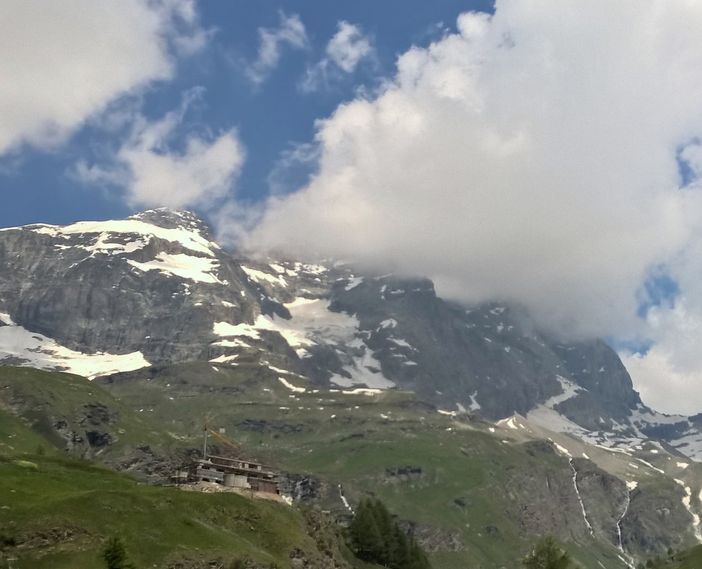 La foto scattata dai turisti a corredo della segnalazione La foto scattata dai turisti a corredo della segnalazione