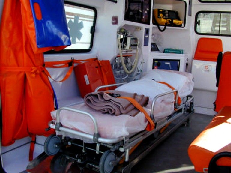 Tre feriti in un incidente stradale a Quart Tre feriti in un incidente stradale a Quart