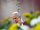 Il Papa al Verano: Dio ha aperto un passaggio di vita eterna nel tunnel della morte