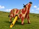 "Barbotine", la mucca realizzata dallo scultore valdostano Giangiuseppe Barmasse a Le Grand-Bornand (ph. Marcello Dondynaz) "Barbotine", la mucca realizzata dallo scultore valdostano Giangiuseppe Barmasse a Le Grand-Bornand (ph. Marcello Dondynaz)