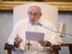Papa Francesco durante una udienza