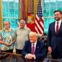 Louis Prevost, il fratello di Papa Leone XIV, nello Studio ovale da Trump