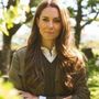 Kate Middleton, la nuova foto dove non sorride è un inno alla natura