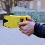 Pescara, 30enne muore dopo essere stato colpito con il taser