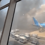 Fiumicino, incendio in aeroporto: il fumo nero invade la pista - Video
