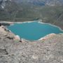 Il lago del Moncenisio, dalie cime che stiamo percorrendo, non sembra vasto come è in realtà