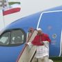 Leone XIV arrivato in Guinea Equatoriale, in volo il ricordo di Papa Francesco