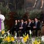 Il Papa agli universitari: “Siate artigiani di pace, il riarmo arricchisce le élite” Il Papa agli universitari: “Siate artigiani di pace, il riarmo arricchisce le élite”