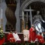 Pentecoste, il Papa: “La guerra si vince con l’onnipotenza dell’amore” Pentecoste, il Papa: “La guerra si vince con l’onnipotenza dell’amore”