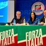 Emily Rini (ds) tra i ministri degli Esteri Antonio Tajani e Jean-Noël Barrot a ds