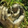 Aborto, quando la scelta non è davvero libera: il dovere di una società di non lasciare sola una donna Aborto, quando la scelta non è davvero libera: il dovere di una società di non lasciare sola una donna