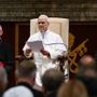 Il Papa: «L’intelligenza artificiale non deve sminuire l’umanità» Il Papa: «L’intelligenza artificiale non deve sminuire l’umanità»