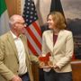 Renzo Testolin e Carla Fleharty console Usa a Milano Renzo Testolin e Carla Fleharty console Usa a Milano