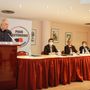 Aldo De Marco interviene all'ultimo congresso ha partecipato Augusto Rollandin (al centro)