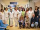 parte dell'équipe di Chirurgia toracica, la Direttrice dell'Ospedale e la Direttrice delle Professioni sanitarie con alcuni donatori del dermopigmentatore parte dell'équipe di Chirurgia toracica, la Direttrice dell'Ospedale e la Direttrice delle Professioni sanitarie con alcuni donatori del dermopigmentatore