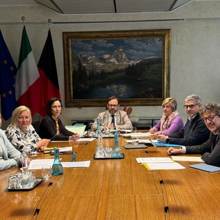 Volontariato in Valle d'Aosta: approvato il nuovo regolamento per il Premio regionale 2026