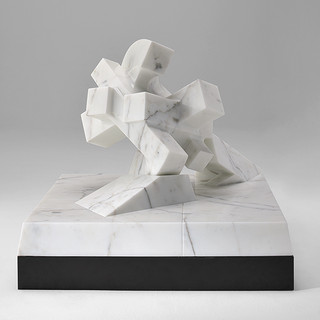 Il mito del Sole di Gio’ Pomodoro illumina il Castello Gamba