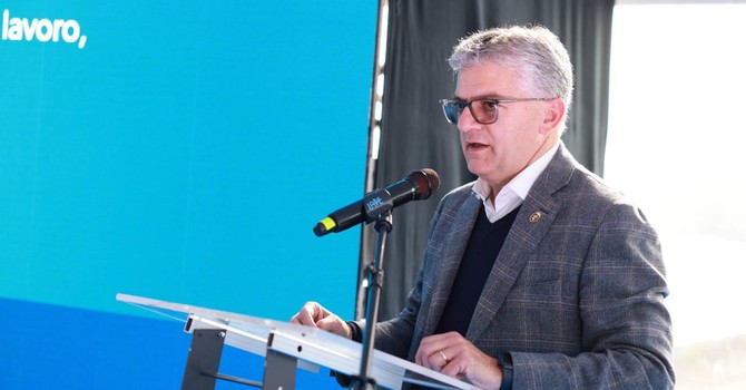 Luigi Bertschy assessore regionale Sviluppo economico, Formazione e lavoro, Trasporti e Mobilità sostenibile Luigi Bertschy assessore regionale Sviluppo economico, Formazione e lavoro, Trasporti e Mobilità sostenibile