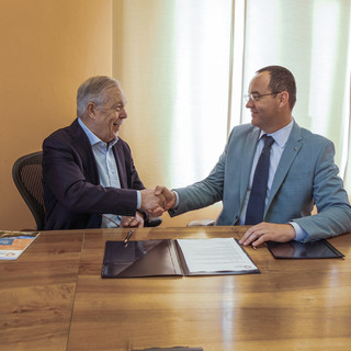 Il presidente della Fondazione, prof. Pietro Passerin d’Entrèves (sn) e Davide Adolfo Ferré, Presidente BCCV