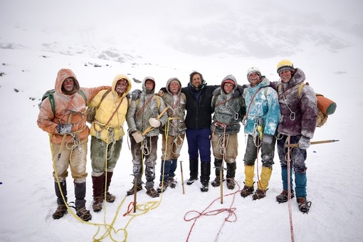 Da sinistra: Jonas Bloquet, Quentin Faure, Finnegan Oldfield, Pierre Deladonchamps, Daniele Vicari, Marlon Joubert, Alessandro Borghi, Alessio Del Mastro. 