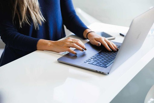 Un solo file per tutto: come unire PDF online in modo pratico