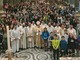 La delegazione valdostana dei ragazzi, dei sacerdoti e degli educatori al termine della Celebrazione eucaristica a Santa Maria in Trastevere sabato 26 aprile 2025, presieduta da Sua Eccellenza Monsignor Franco Lovignana, Vescovo della Diocesi di Aosta